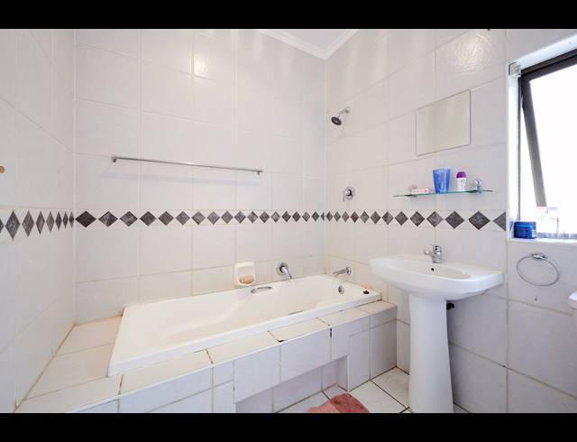 3 BEDROOM CLUSTER FOR SALE IN HALFWAY GARDENS